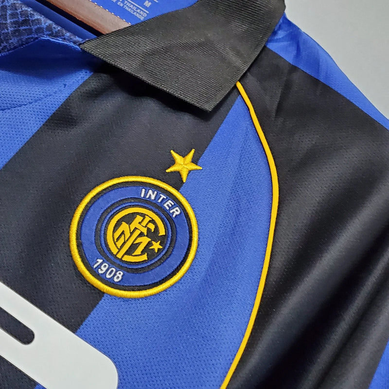 Camiseta Retro del Inter de Milán 01/02 - 1ª equipación
